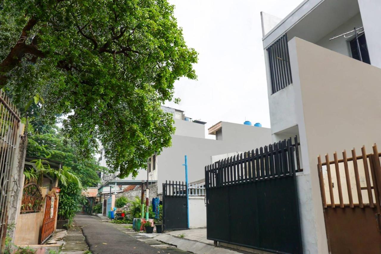 Hotel OYO 91074 Stariez Senen Syariah Jakarta Exterior foto