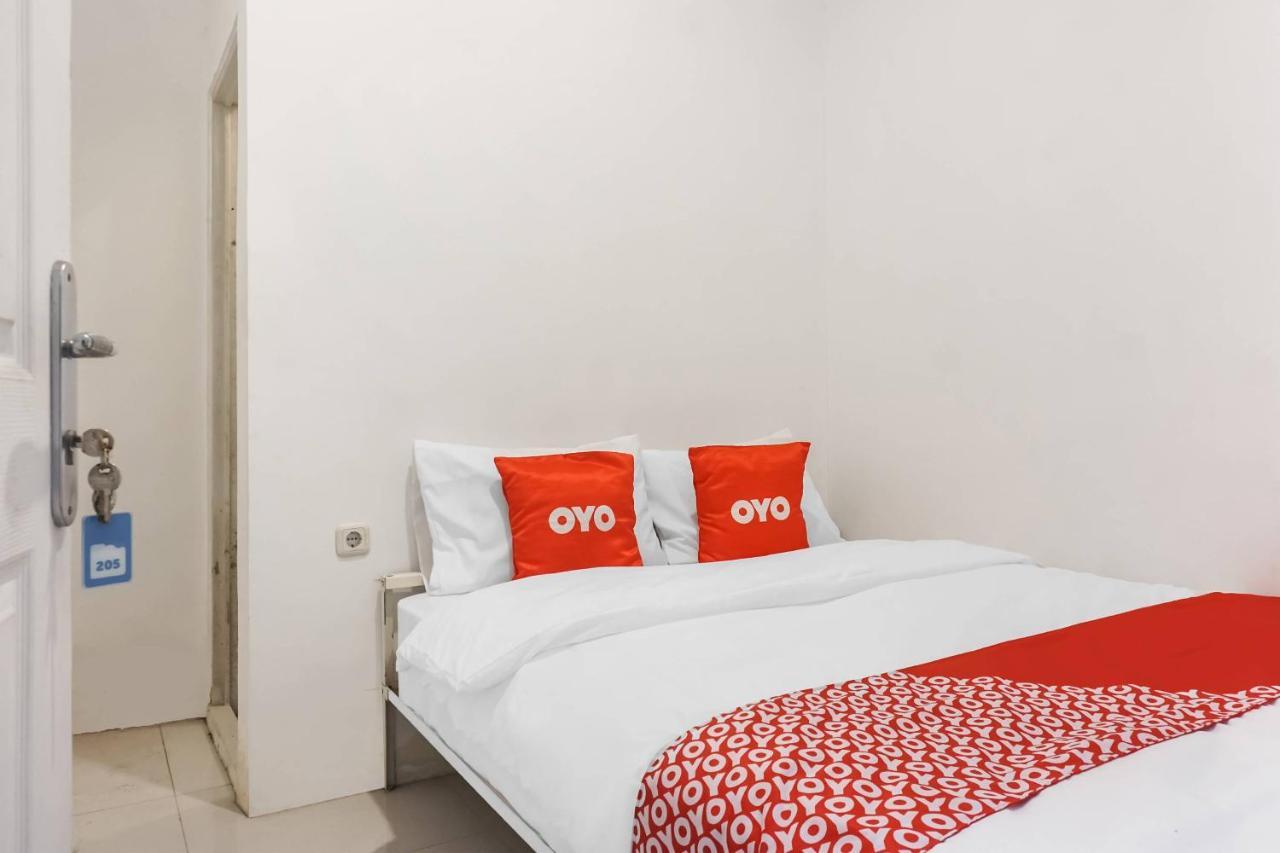 Hotel OYO 91074 Stariez Senen Syariah Jakarta Exterior foto